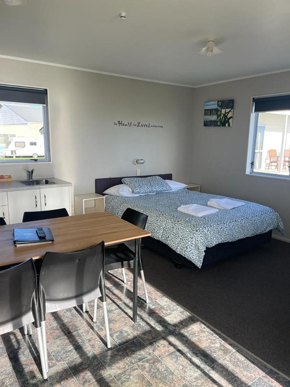 Belt Road Seaside Holiday Park New Plymouth Exteriör bild